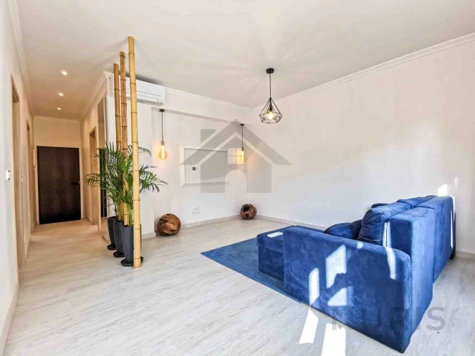 Moradia T2 para Venda em Estômbar e Parchal Foto 3