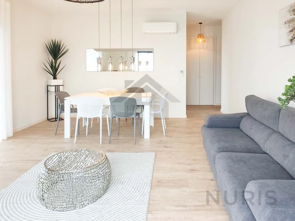 Apartamento T4 para Venda em Portimão Foto 3