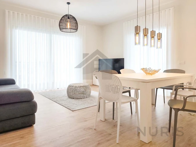 Apartamento T4 para Venda em Portimão Foto 4