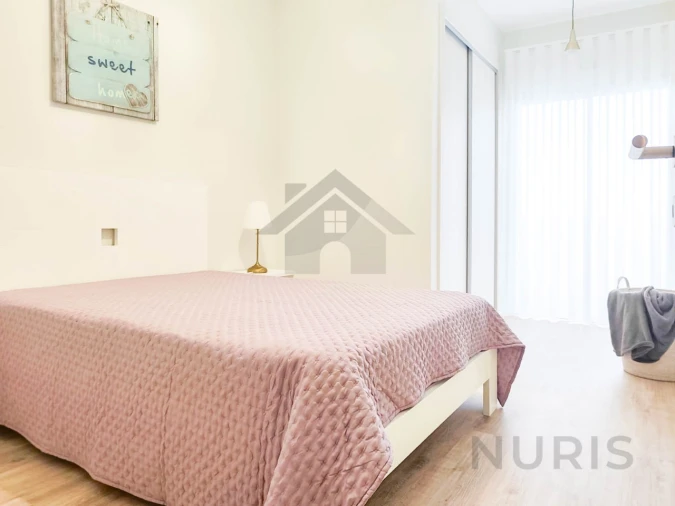 Apartamento T4 para Venda em Portimão Foto 12