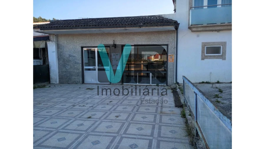 Moradia T3 para Venda em Carvalhas Foto 6