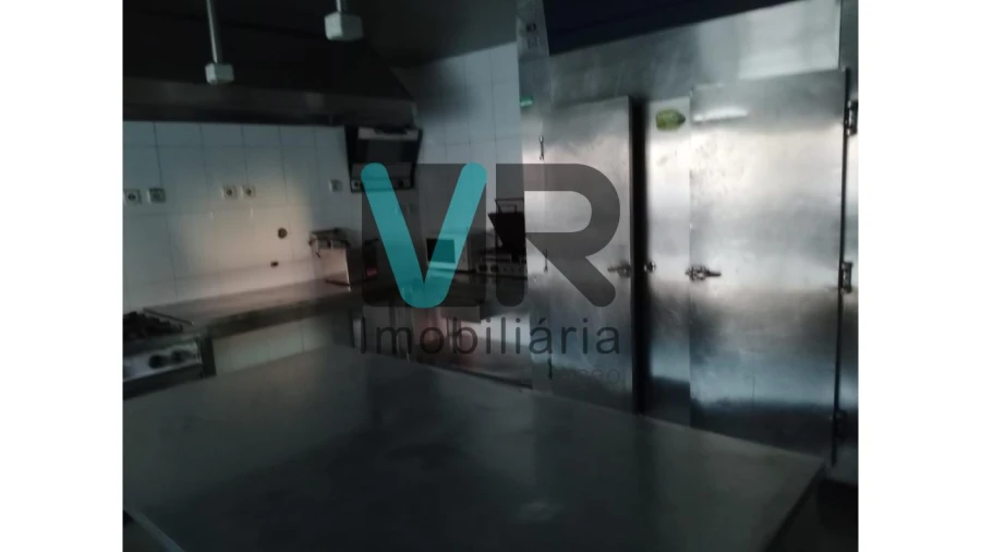 Moradia T3 para Venda em Carvalhas Foto 16