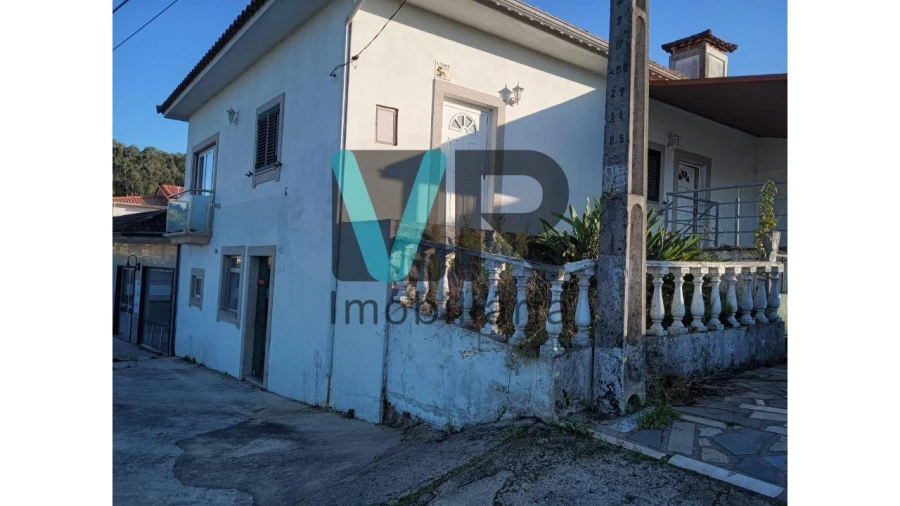 Moradia T3 para Venda em Carvalhas Foto 1
