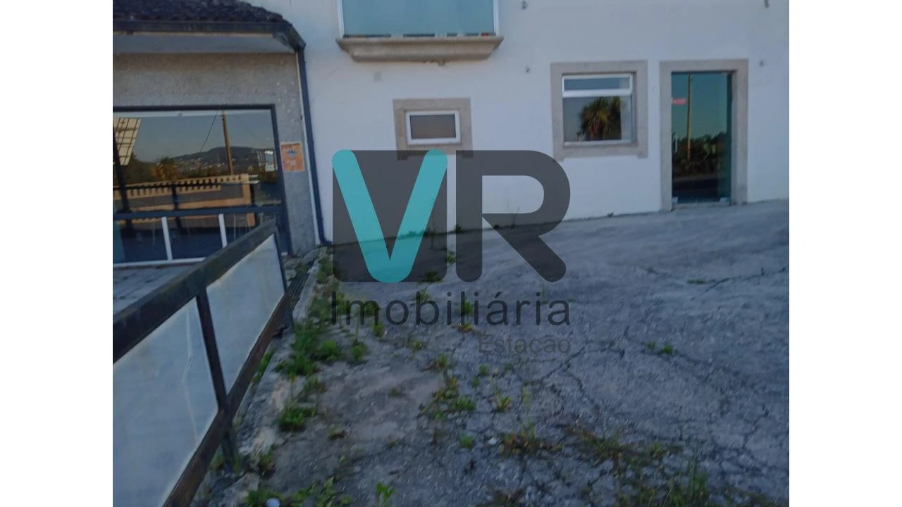 Moradia T3 para Venda em Carvalhas Foto 4