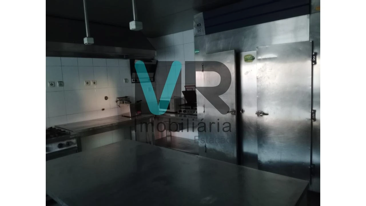 Moradia T3 para Venda em Carvalhas Foto 18