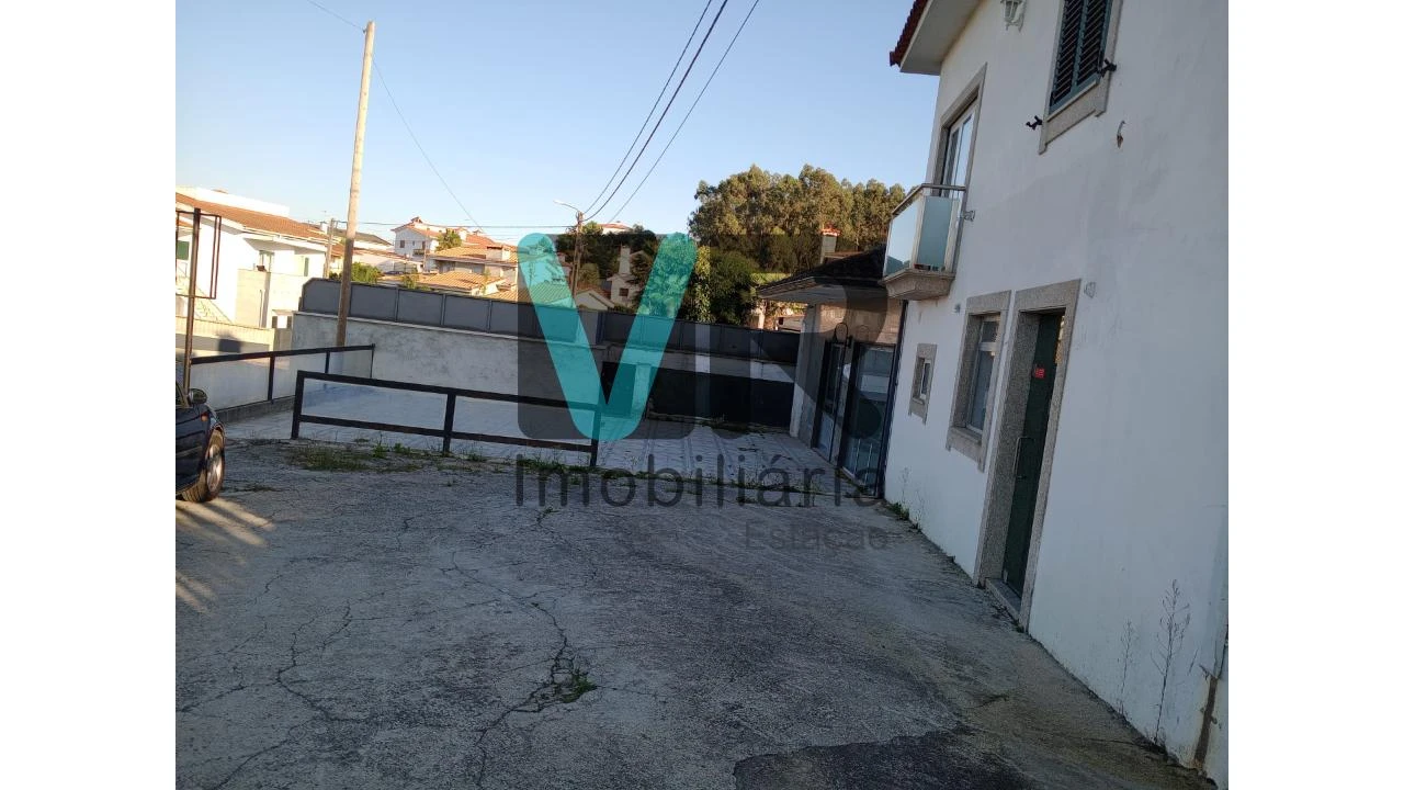 Moradia T3 para Venda em Carvalhas Foto 33