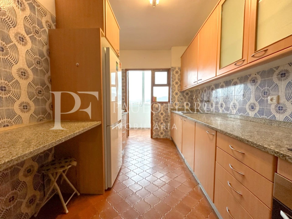 Apartamento T3 para Arrendamento em Braga (São José de São Lázaro e São João do Souto) Foto 8