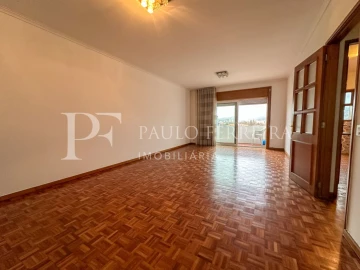 Apartamento T3 para Arrendamento em Braga (São José de São Lázaro e São João do Souto)