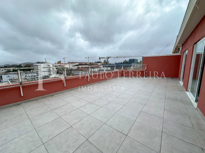 Apartamento T3 para Arrendamento em Braga (São José de São Lázaro e São João do Souto) Foto 2