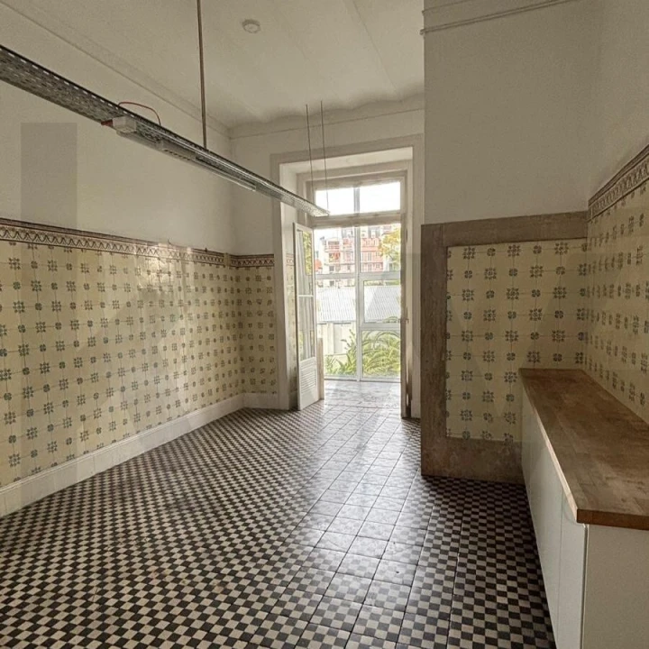 Apartamento T10 para Venda em Santo António Foto 4