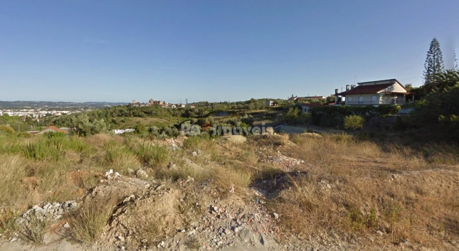 Terreno para Venda em São João Baptista e Santa Maria dos Olivais Foto 1