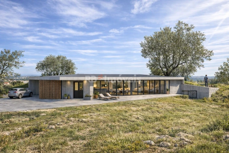 Terreno para Venda em São João Baptista e Santa Maria dos Olivais Foto 1