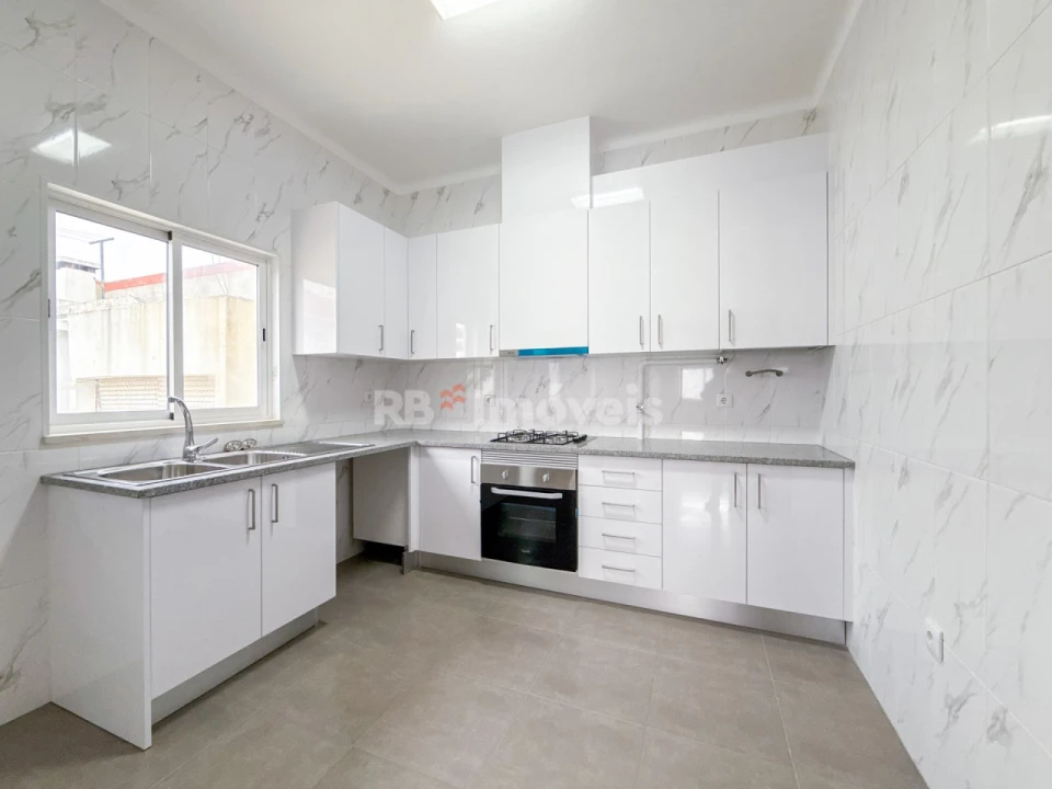 Moradia T2 para Venda em Atalaia Foto 2