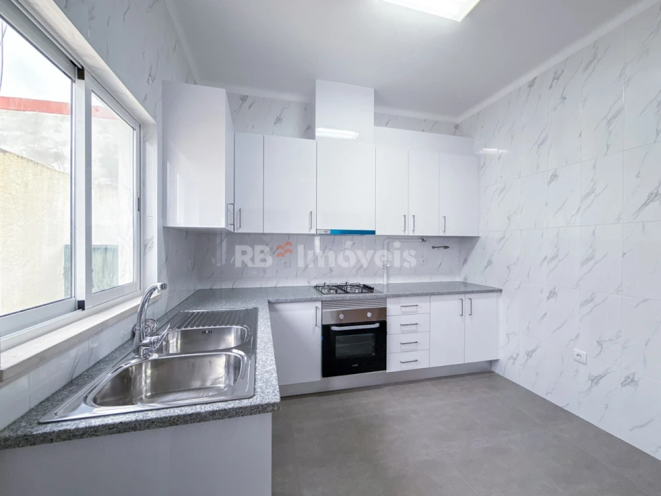 Moradia T2 para Venda em Atalaia Foto 3