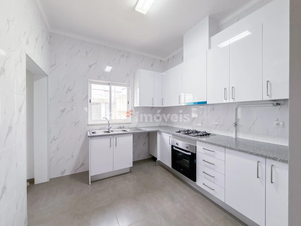 Moradia T2 para Venda em Atalaia Foto 4