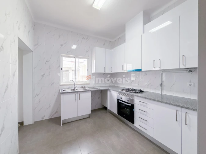 Moradia T2 para Venda em Atalaia Foto 4