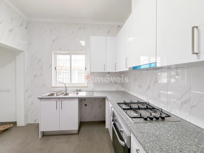 Moradia T2 para Venda em Atalaia Foto 8