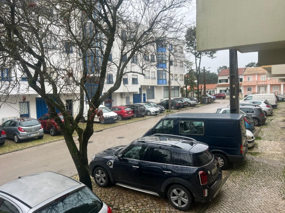 Apartamento T1 para Venda em Charneca de Caparica e Sobreda Foto 12
