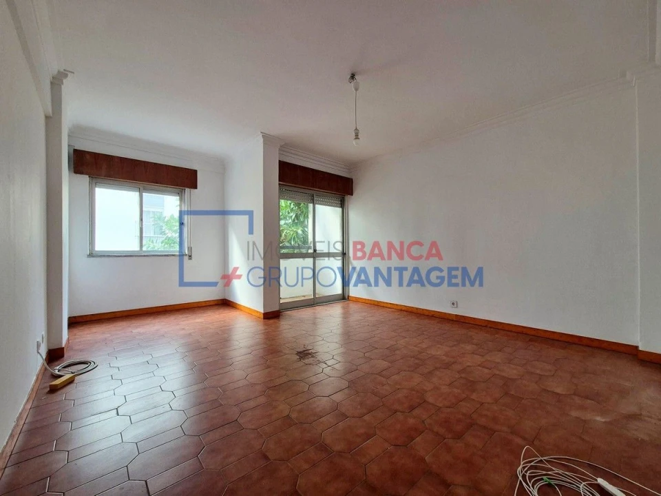 Apartamento T3 para Venda em Rio de Mouro Foto 15
