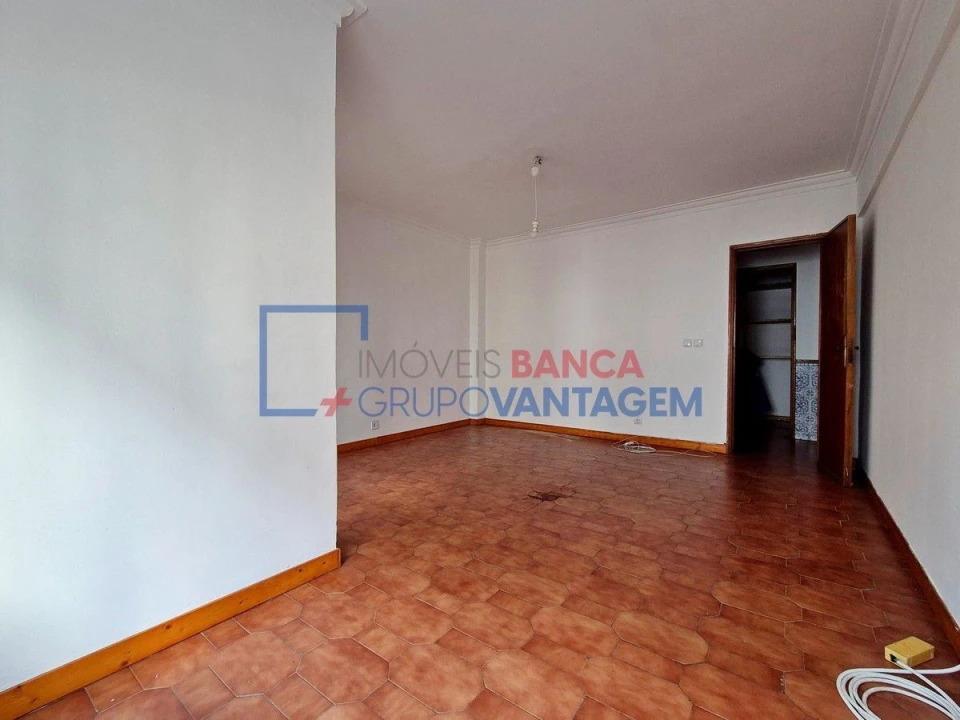 Apartamento T3 para Venda em Rio de Mouro Foto 17