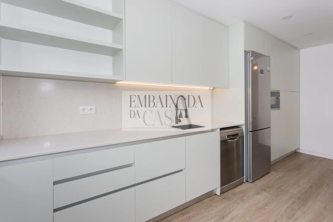 Moradia T3 para Venda em Carcavelos e Parede Foto 9