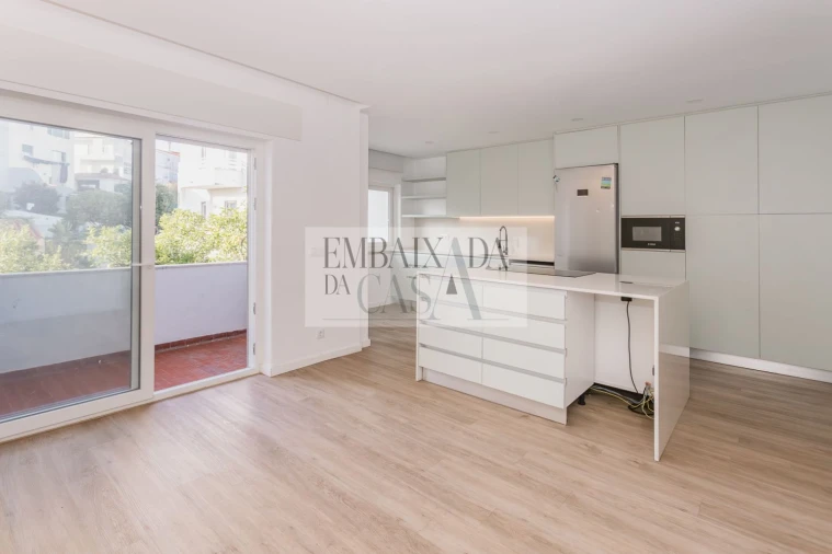 Moradia T3 para Venda em Carcavelos e Parede Foto 11