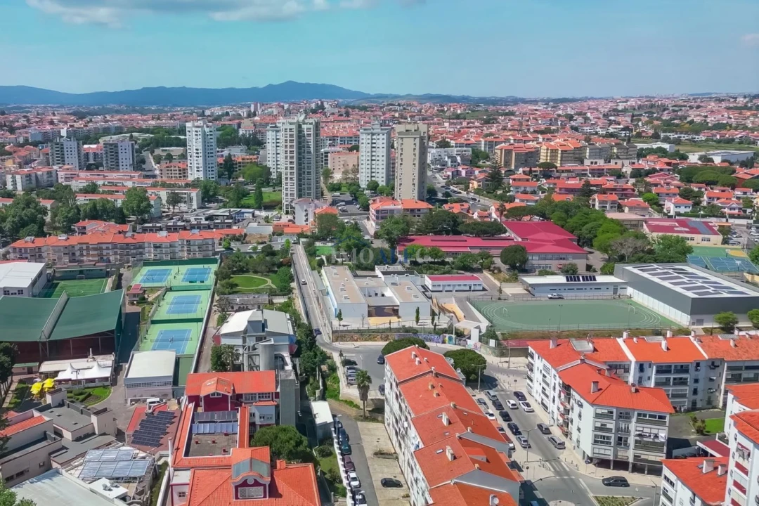 Apartamento T1 para Venda em Carcavelos e Parede Foto 18