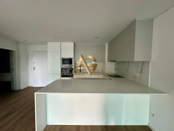 Apartamento T2 para Venda em São Martinho Foto 5