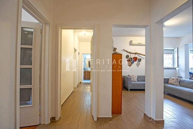 Apartamento T4 para Venda em Barreiro e Lavradio Foto 8