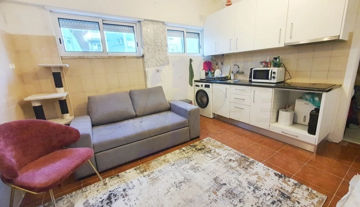 Apartamento T1 para Venda em Agualva e Mira-Sintra Foto 1