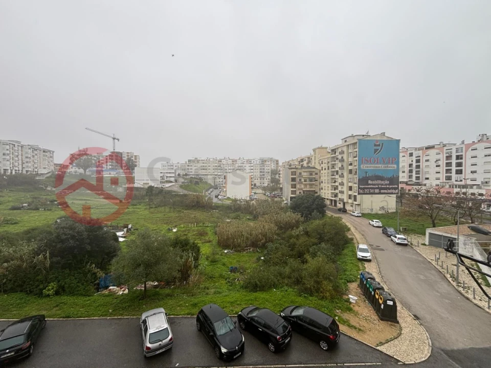 Apartamento T3 para Venda em Laranjeiro e Feijó Foto 1