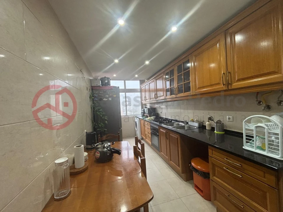 Apartamento T3 para Venda em Laranjeiro e Feijó Foto 5
