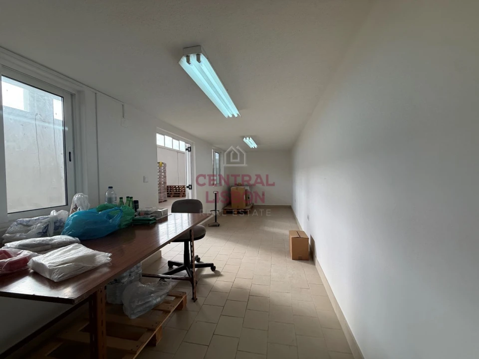 Armazém para Arrendamento em Alhandra, São João dos Montes e Calhandriz Foto 14