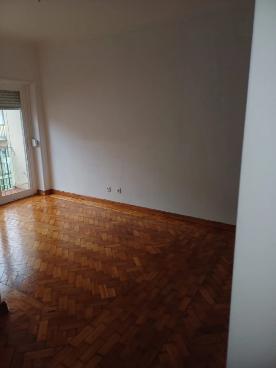 Apartamento T2 para Venda em Queluz e Belas Foto 12