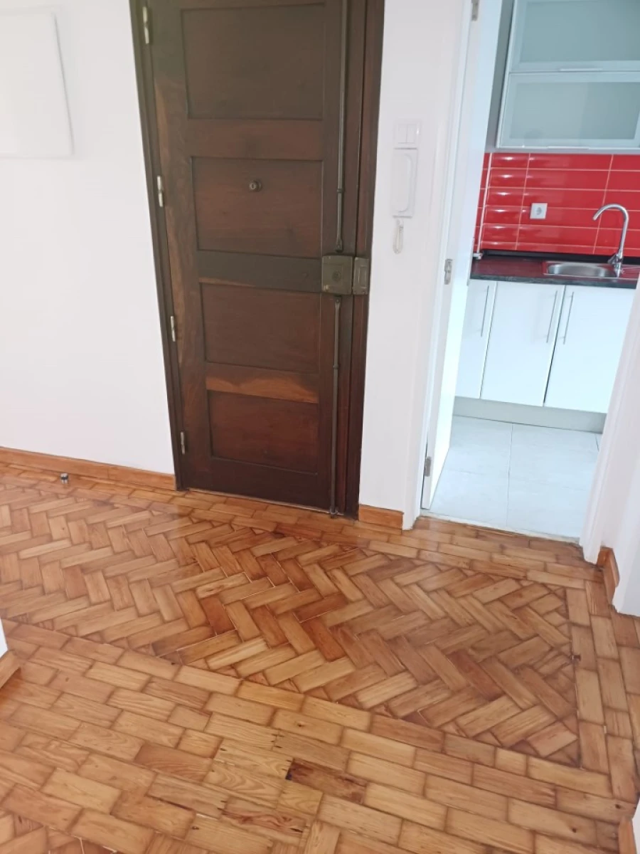 Apartamento T2 para Venda em Queluz e Belas Foto 13