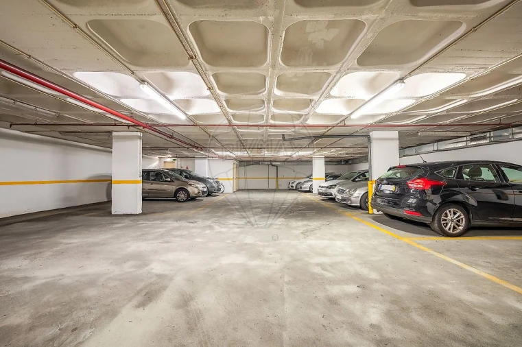 Apartamento T3 para Arrendamento em Arroios Foto 26