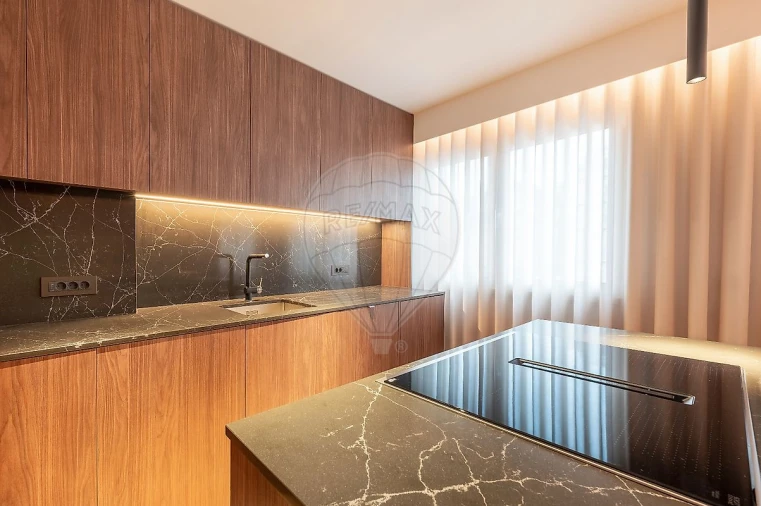 Apartamento T3 para Arrendamento em Arroios Foto 24