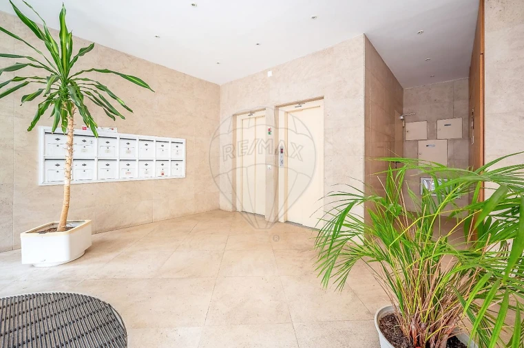 Apartamento T3 para Arrendamento em Arroios Foto 27