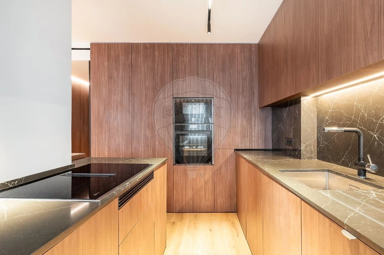 Apartamento T3 para Arrendamento em Arroios Foto 25