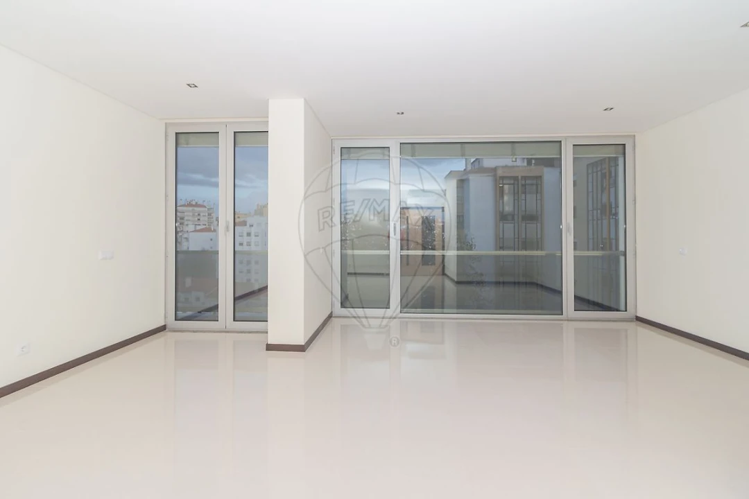 Apartamento T3 para Arrendamento em Marvila, Ribeira Santarém, São Salvador, São Nicolau Foto 13