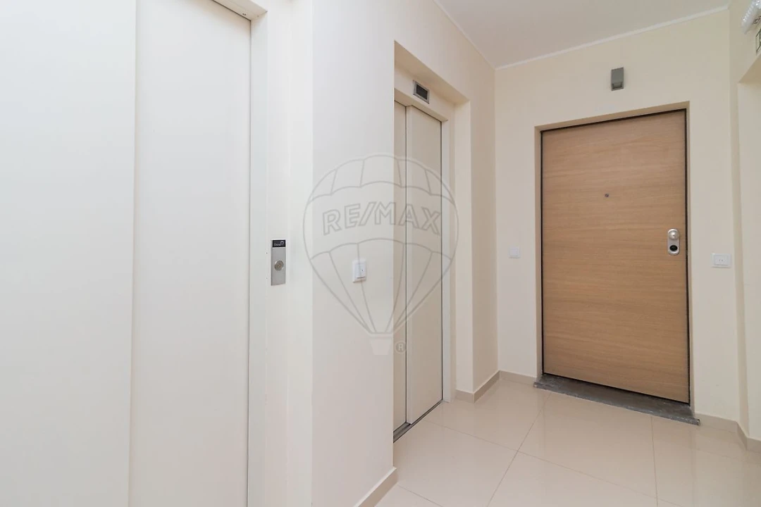 Apartamento T3 para Arrendamento em Marvila, Ribeira Santarém, São Salvador, São Nicolau Foto 23