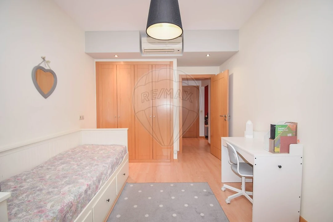 Apartamento T2 para Venda em Odivelas Foto 12
