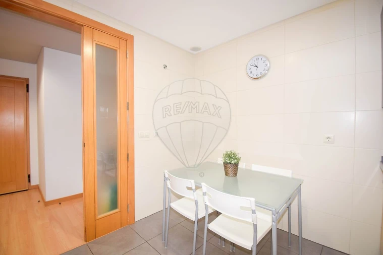 Apartamento T2 para Venda em Odivelas Foto 19