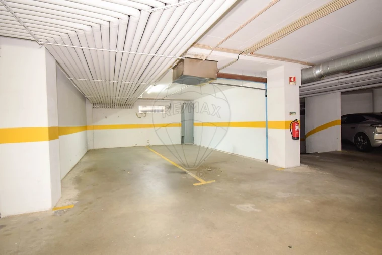 Apartamento T2 para Venda em Odivelas Foto 30