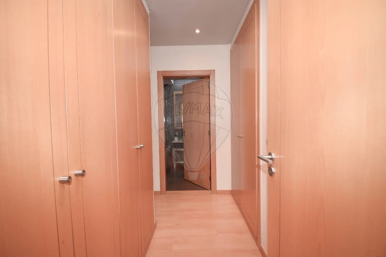 Apartamento T2 para Venda em Odivelas Foto 9