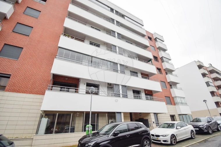 Apartamento T2 para Venda em Odivelas Foto 3