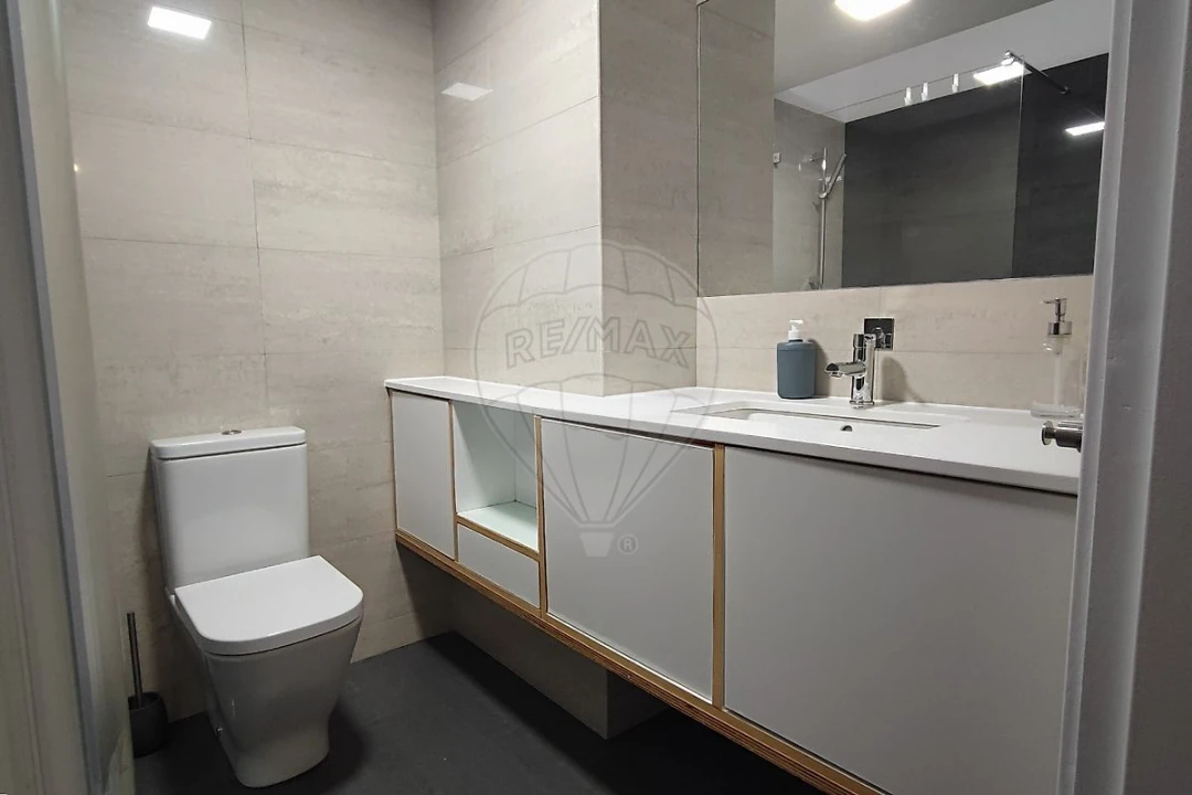 Apartamento T2 para Arrendamento em Benfica Foto 17