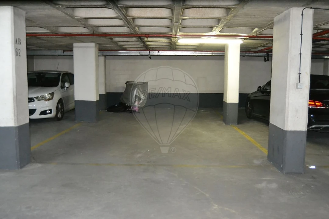 Apartamento T2 para Arrendamento em Benfica Foto 19