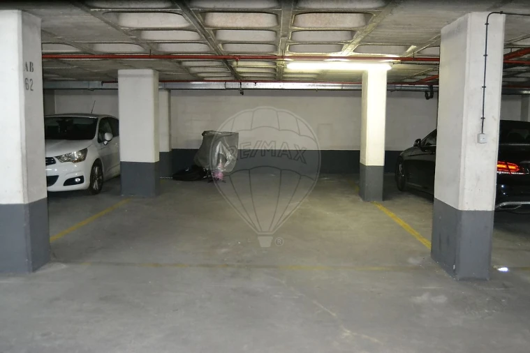 Apartamento T2 para Arrendamento em Benfica Foto 19