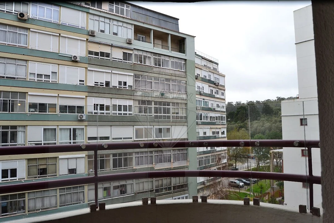 Apartamento T2 para Arrendamento em Benfica Foto 8